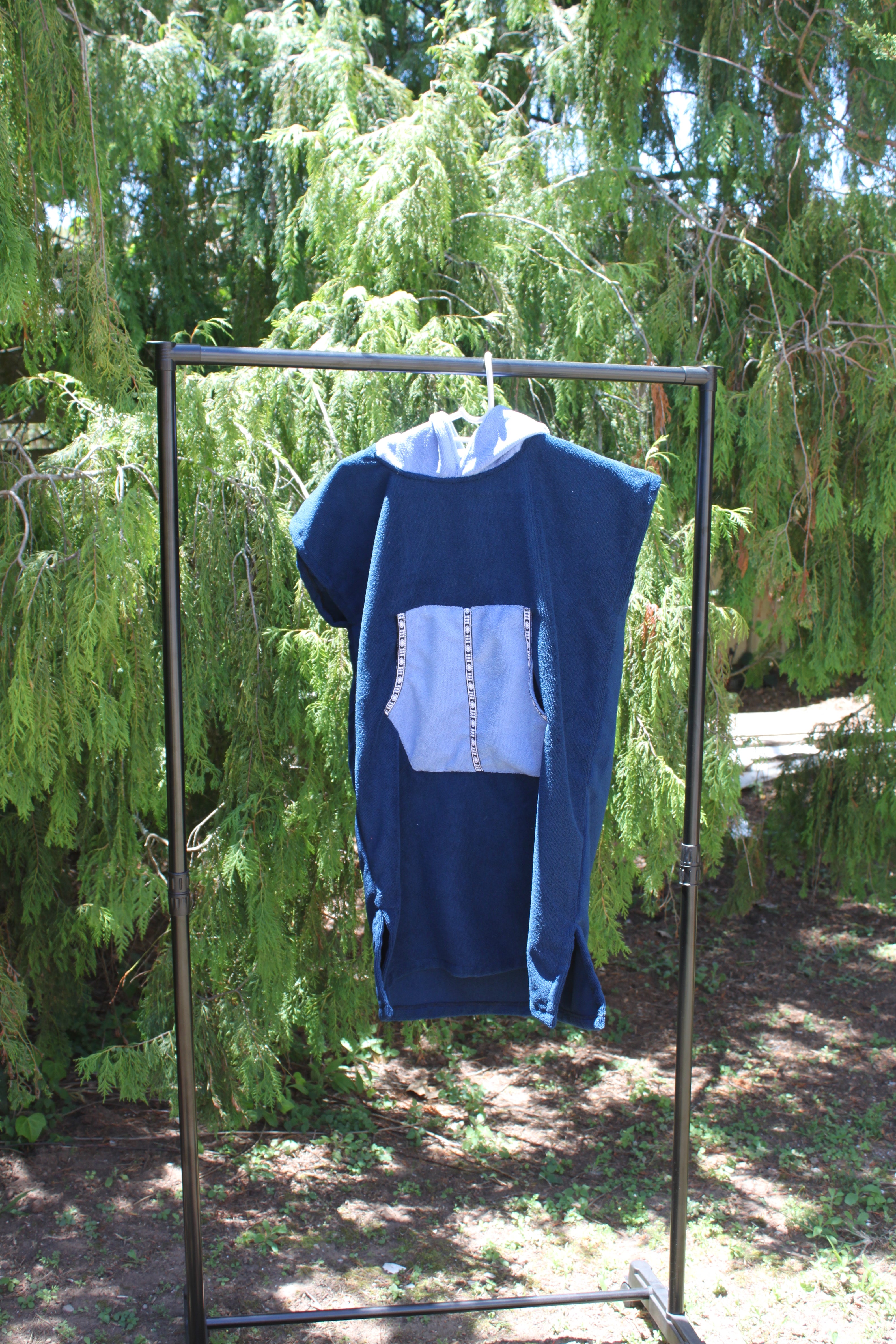 Kiddies Towel Poncho: Navy with sky blue pocket & detailing