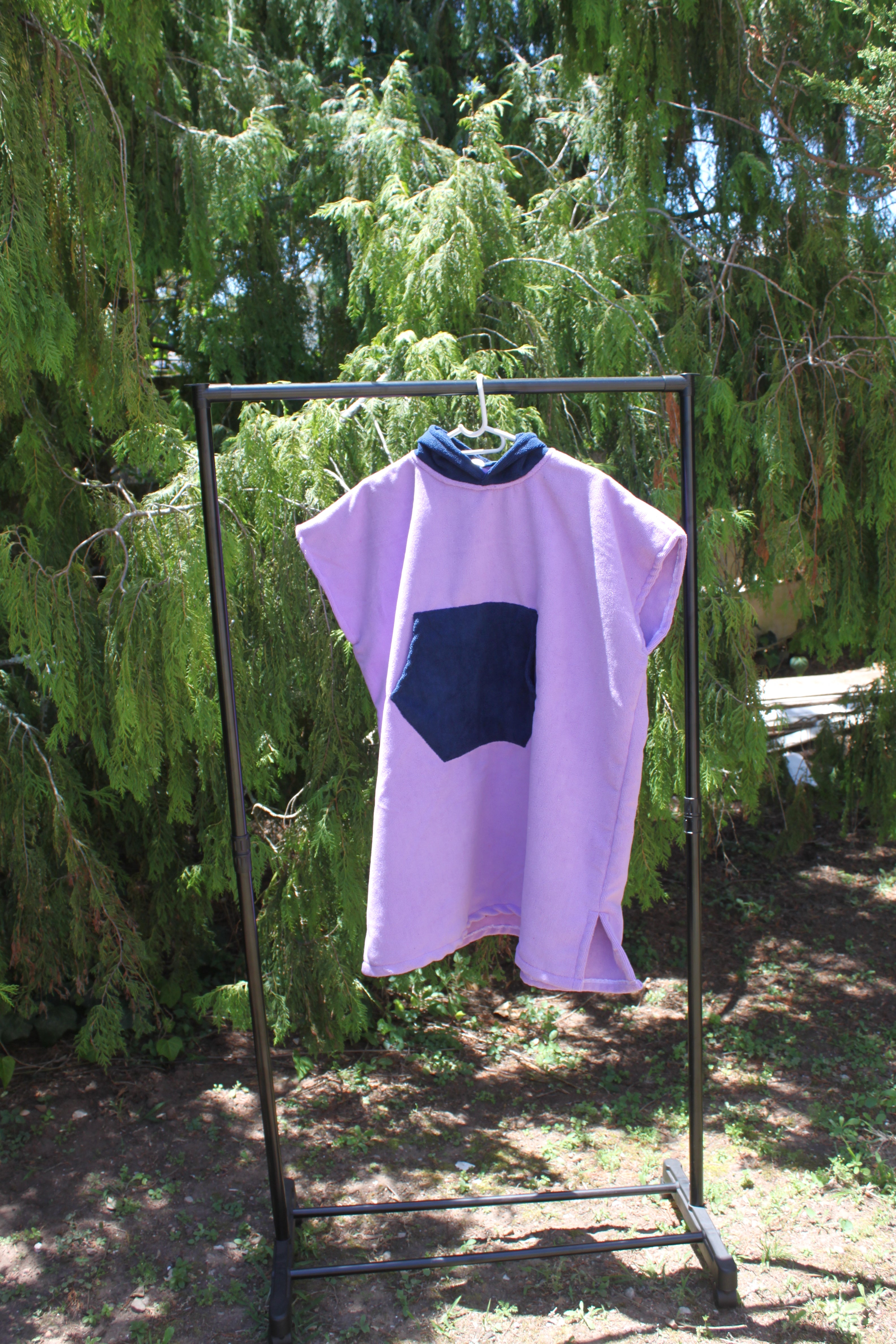 Kiddies Towel Poncho: Purple with navy pocket
