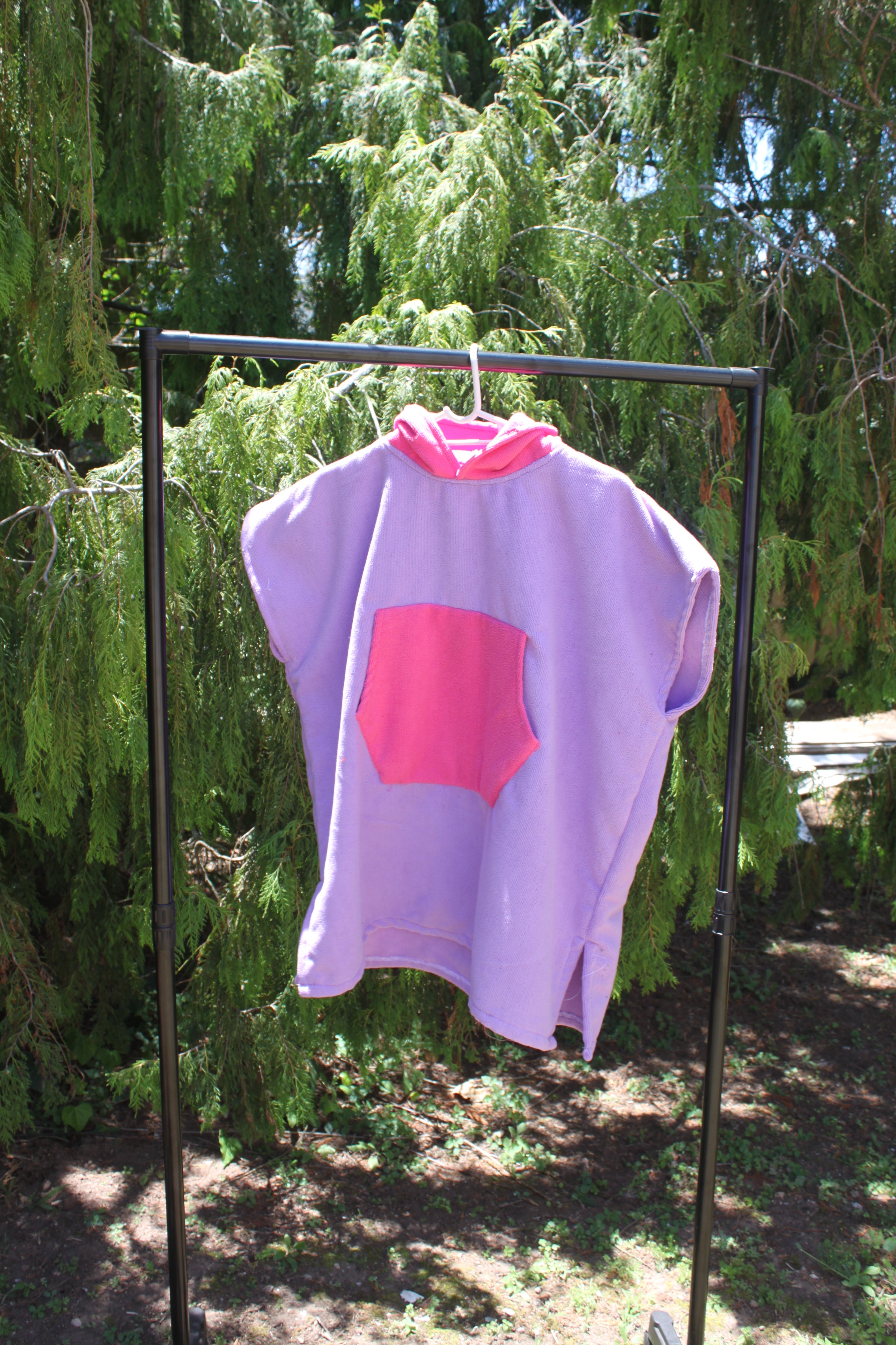 Kiddies Towel Poncho: Purple with pink pocket